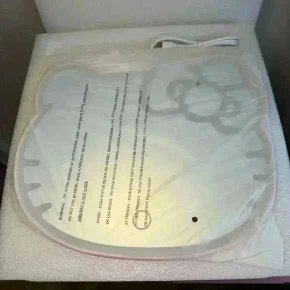 Impressions Vanity Company X HELLO KITTY Skin Care/ Vanity LED Table Mirror NEW - Picture 3 of 4